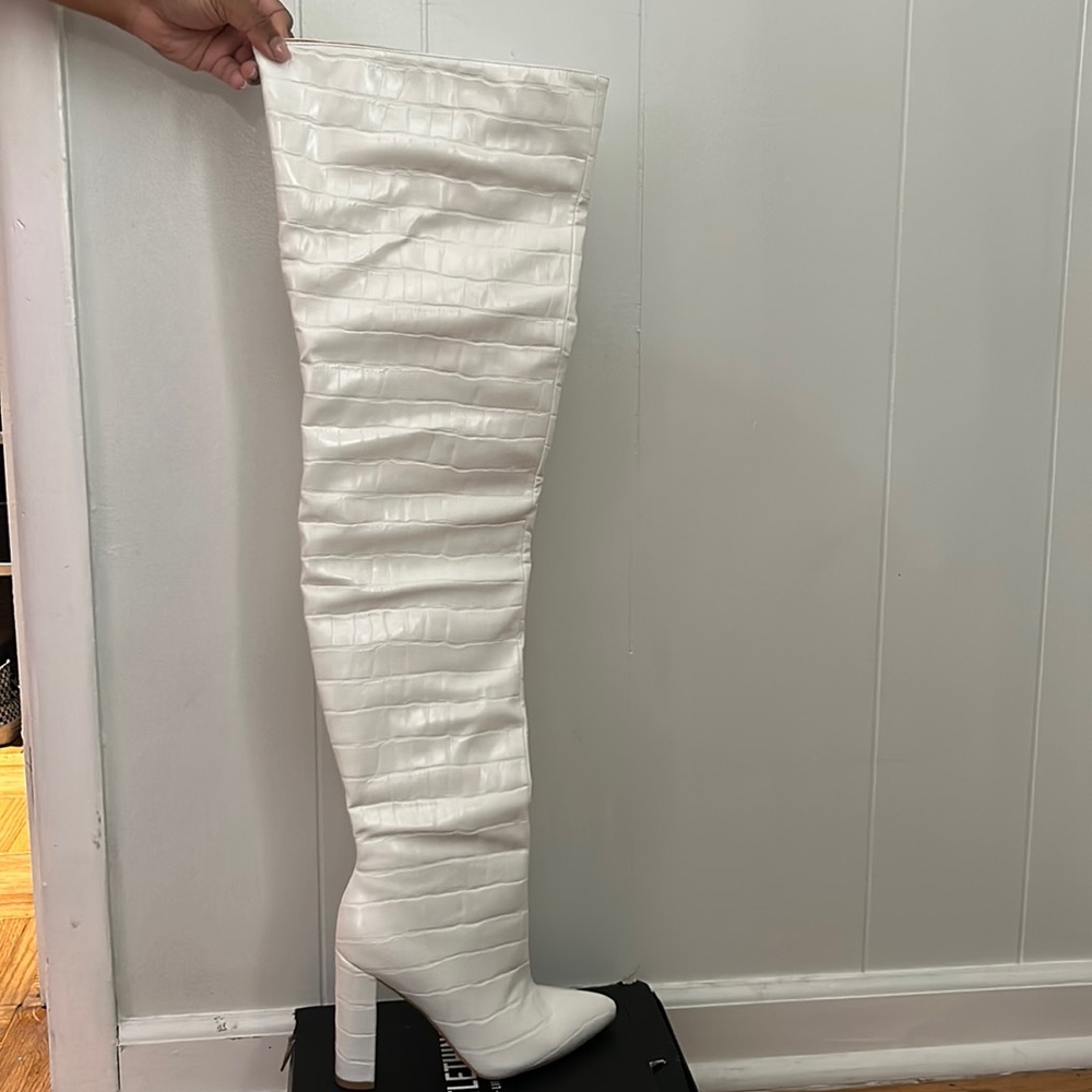 White Thigh High Block Heel Boot. Size 7 in women. Never Worn Before.